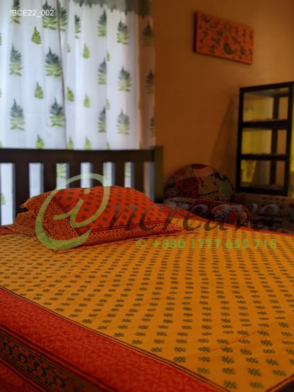 Orange Mastered bed cover