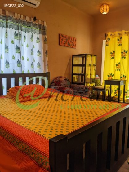 Orange Mastered bed cover