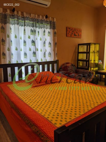 Orange Mastered bed cover
