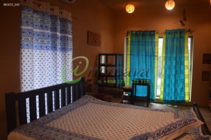 White Jamdni blue bed cover