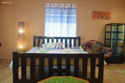 White Jamdni blue bed cover