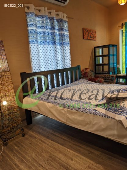 White Jamdni blue bed cover