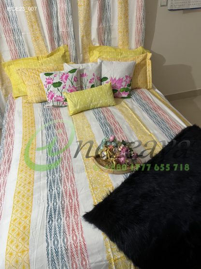 White Vertical Line  Bed cover